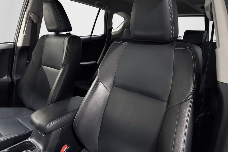 Toyota RAV4 bild 10