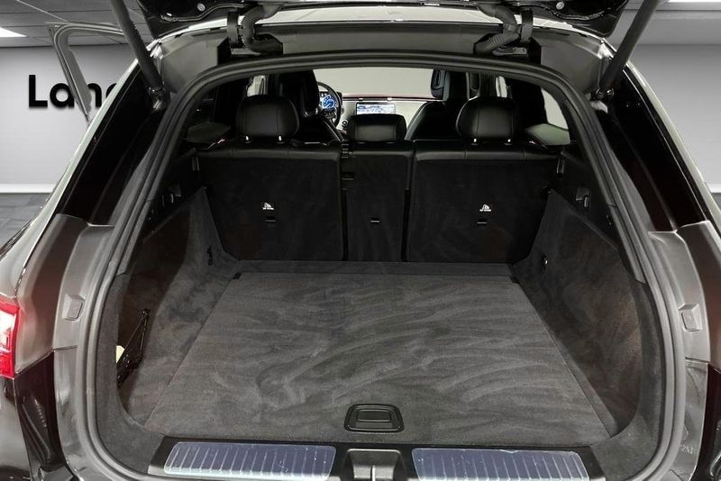 Mercedes EQE350 SUV bild 11