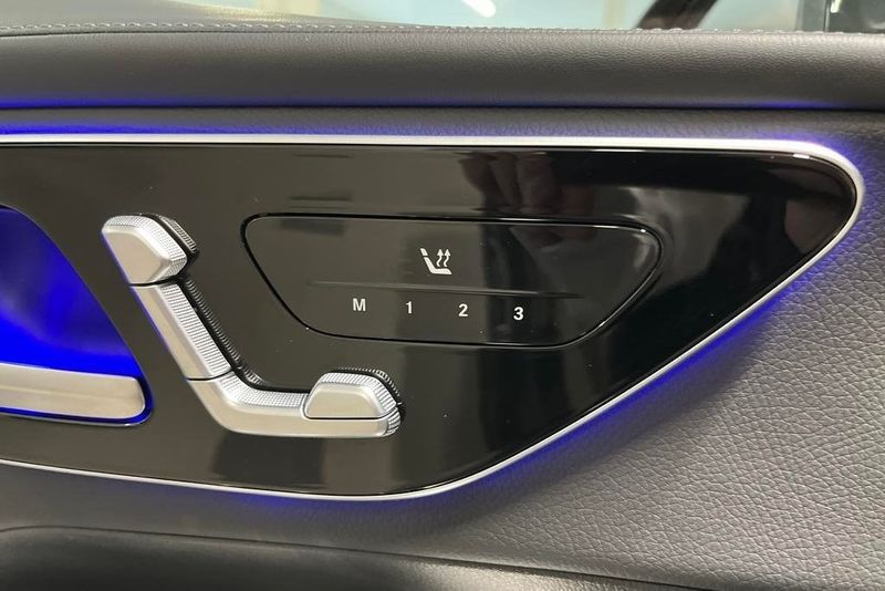 Mercedes GLC300 bild 13