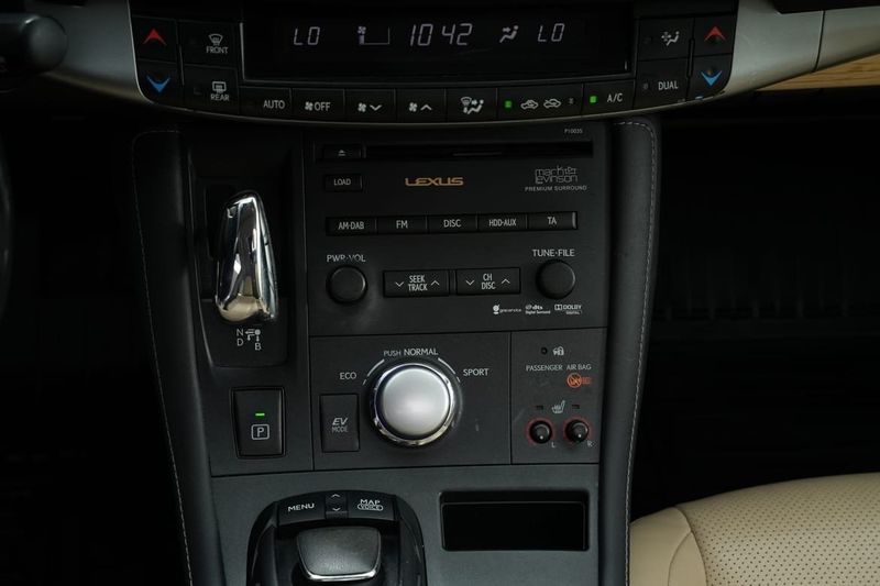 Lexus CT bild 15