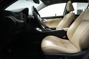 Lexus CT bild 16