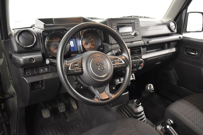Suzuki Jimny bild 8