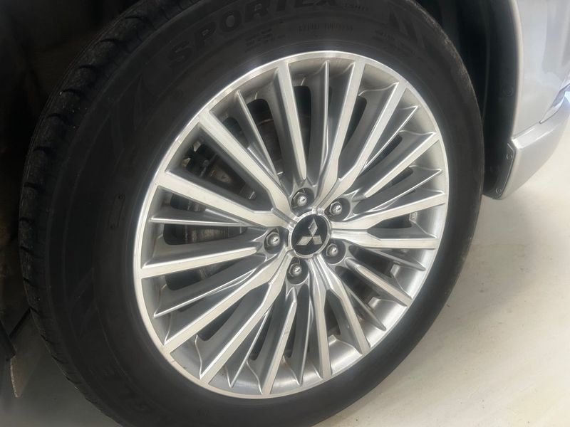 Mitsubishi Outlander bild 18