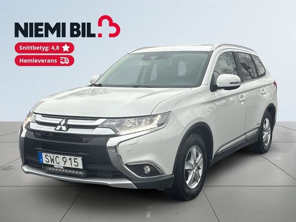 Mitsubishi Outlander 4WD Business 7-Sits/SoV-Däck/Drag/Elstol/Kamera/Värmare - 2017
