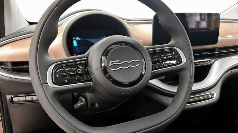 Fiat 500e bild 11