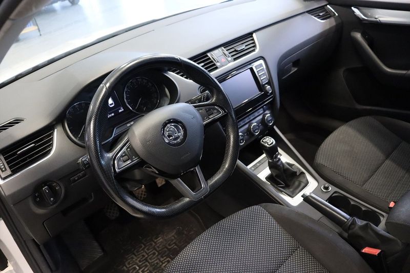 Skoda Octavia bild 8