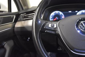 Volkswagen Passat bild 10