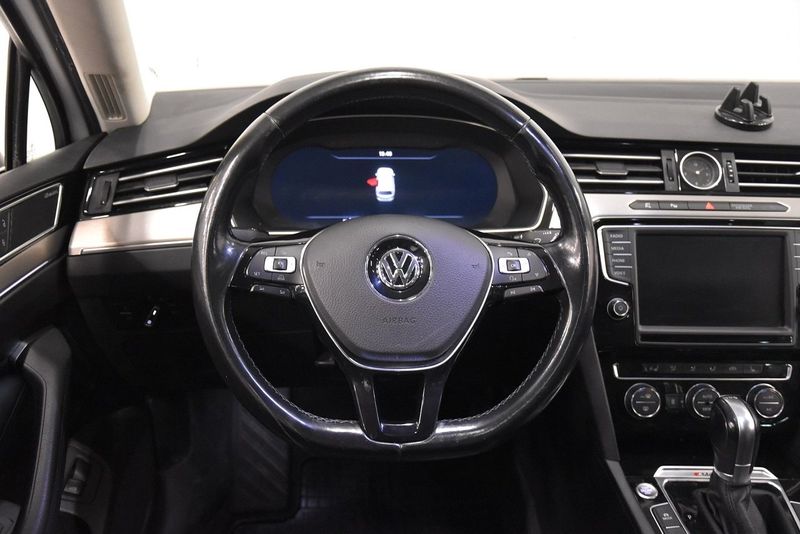 Volkswagen Passat bild 2