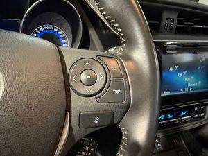 Toyota Auris bild 13