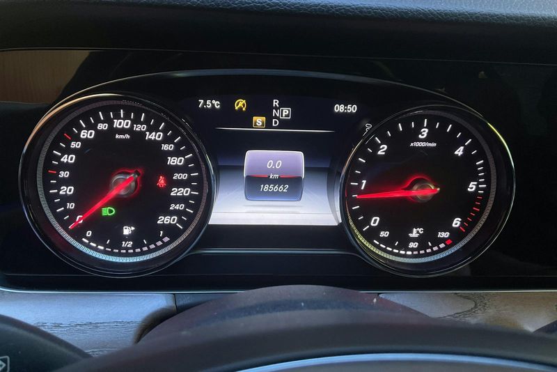 Mercedes E220 bild 10