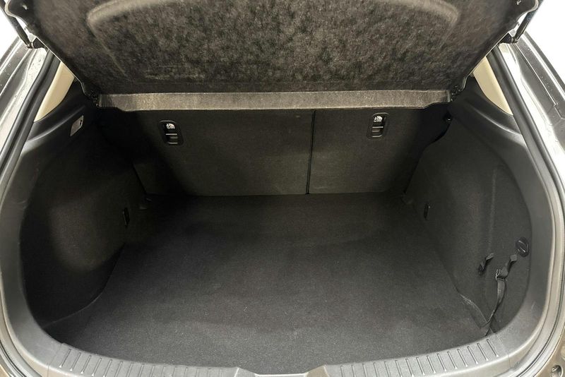 Mazda 3 bild 9