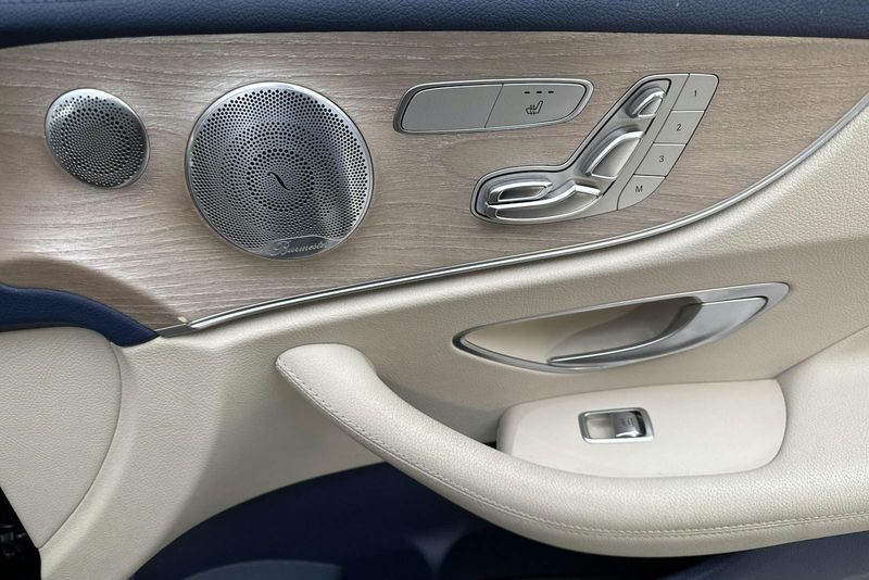Mercedes E300 bild 16