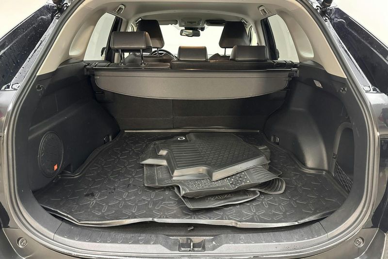 Toyota RAV4 bild 9
