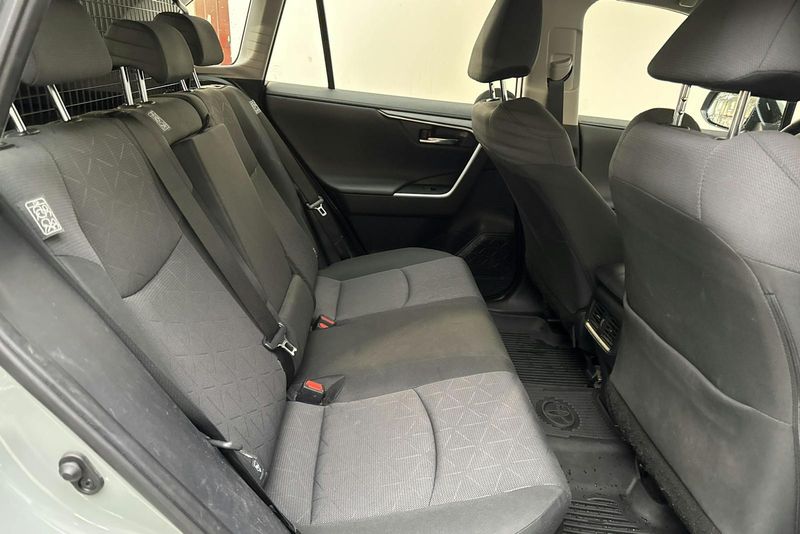 Toyota RAV4 bild 8