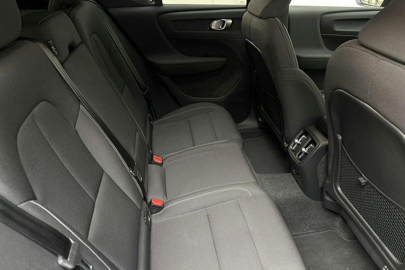 Volvo EX40 bild 8