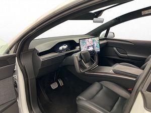 Tesla Model X bild 12