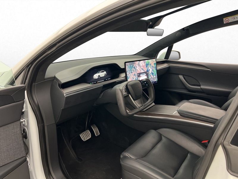 Tesla Model X bild 12