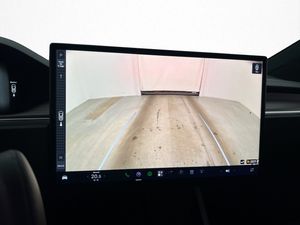 Tesla Model X bild 21