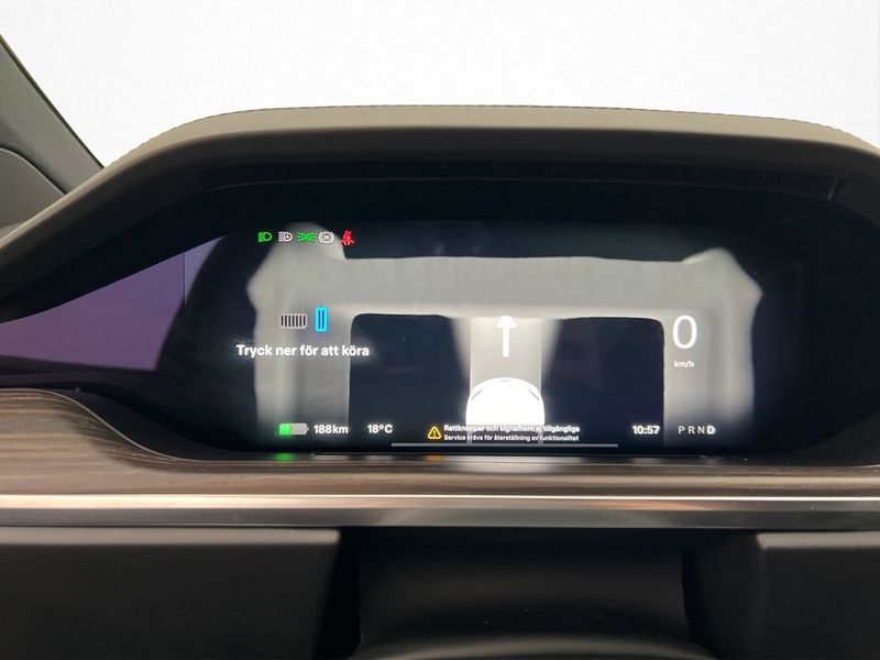 Tesla Model X bild 19