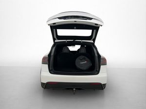 Tesla Model X bild 11