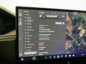 Tesla Model X bild 25