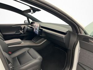 Tesla Model X bild 35