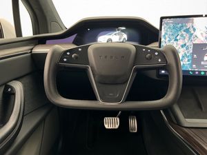 Tesla Model X bild 15