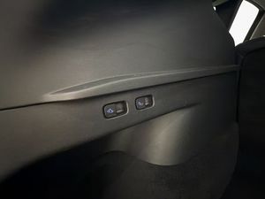 Tesla Model Y bild 34