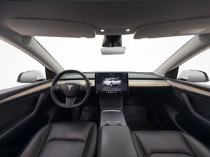 Tesla Model Y bild 15