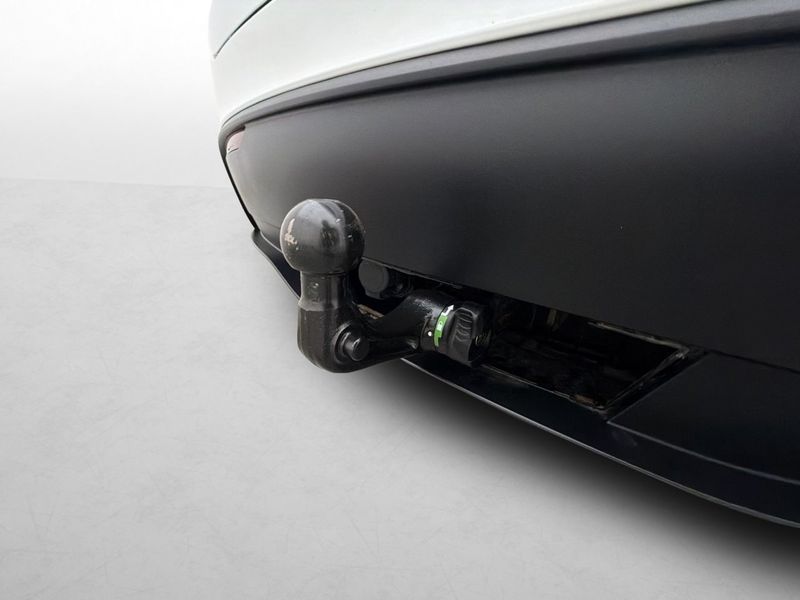 Tesla Model Y bild 10