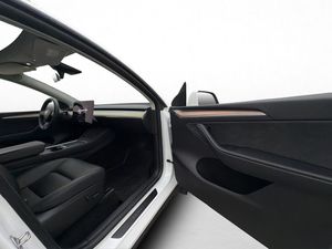 Tesla Model Y bild 29