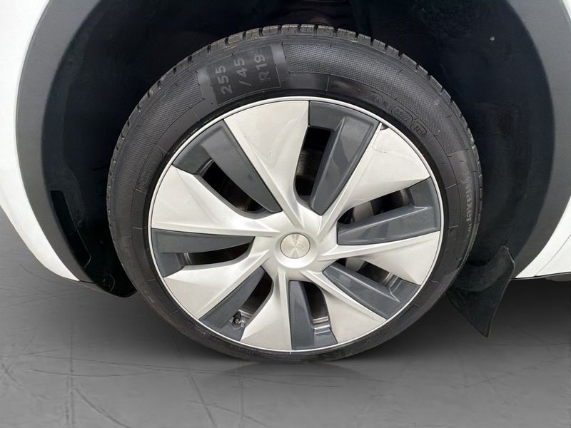 Tesla Model Y bild 30