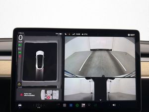 Tesla Model Y bild 19