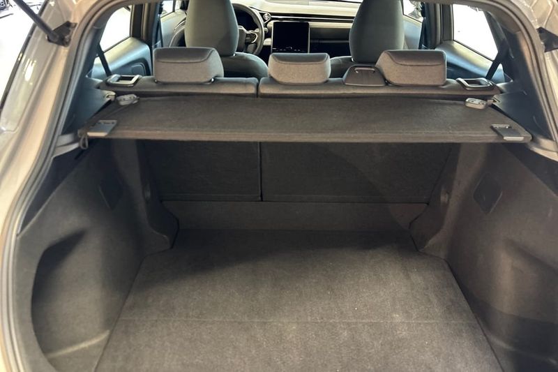 Lexus LBX bild 6
