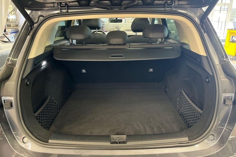 MG S6 EV bild 24