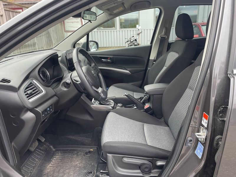 Suzuki S-CROSS bild 7
