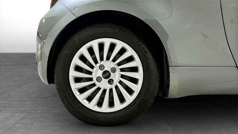 Fiat 500e bild 9