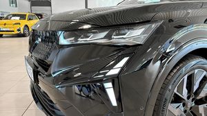 Renault Rafale bild 9