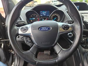 Ford Kuga bild 17