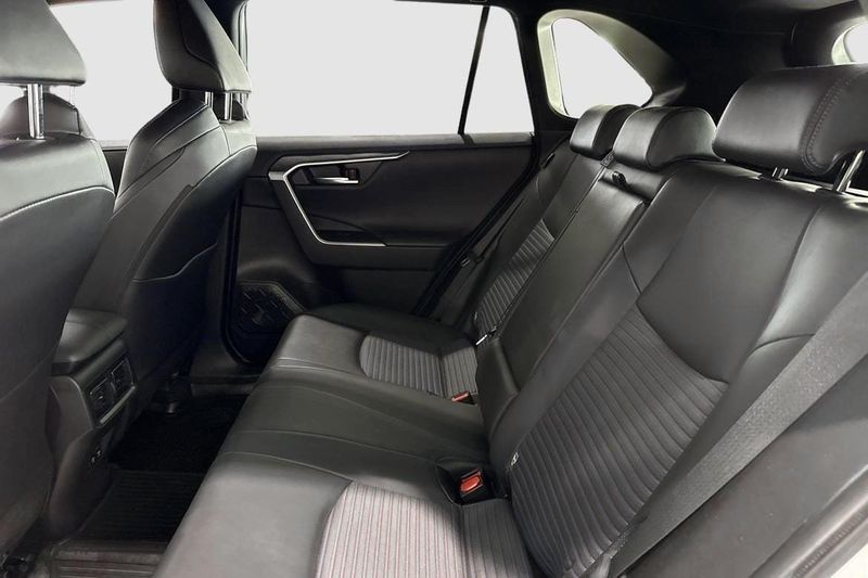 Toyota RAV4 bild 9
