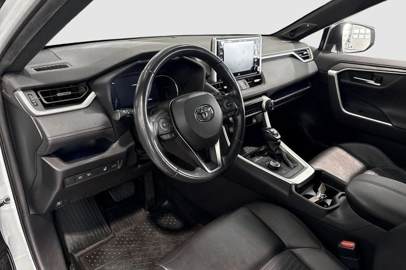Toyota RAV4 bild 8
