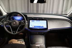 Mercedes E300 bild 8