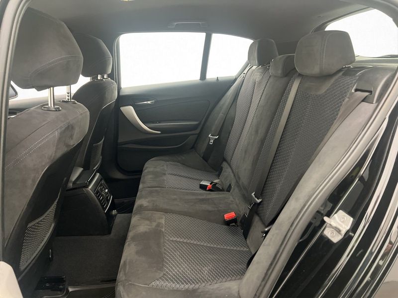 BMW 118 bild 23