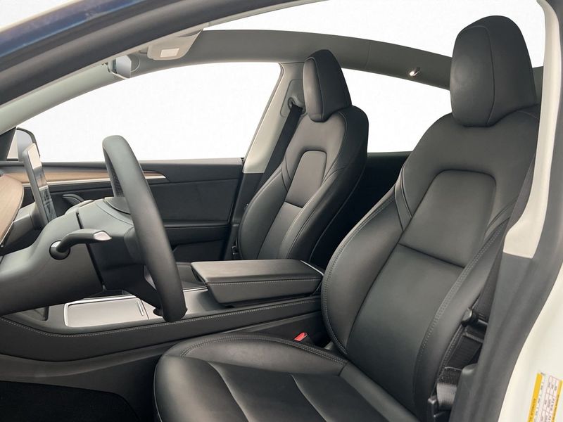 Tesla Model Y bild 11