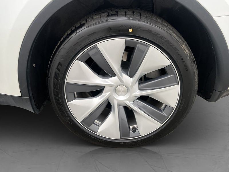 Tesla Model Y bild 34