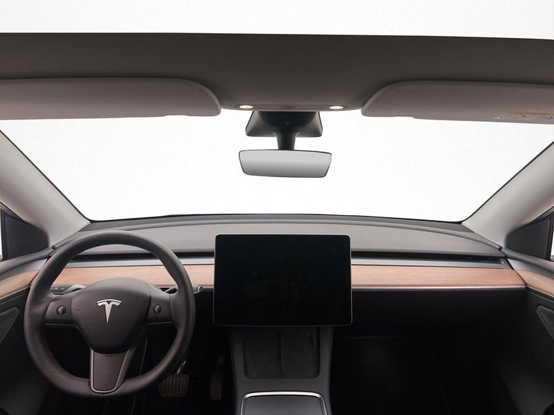 Tesla Model Y bild 12