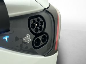 Tesla Model Y bild 30
