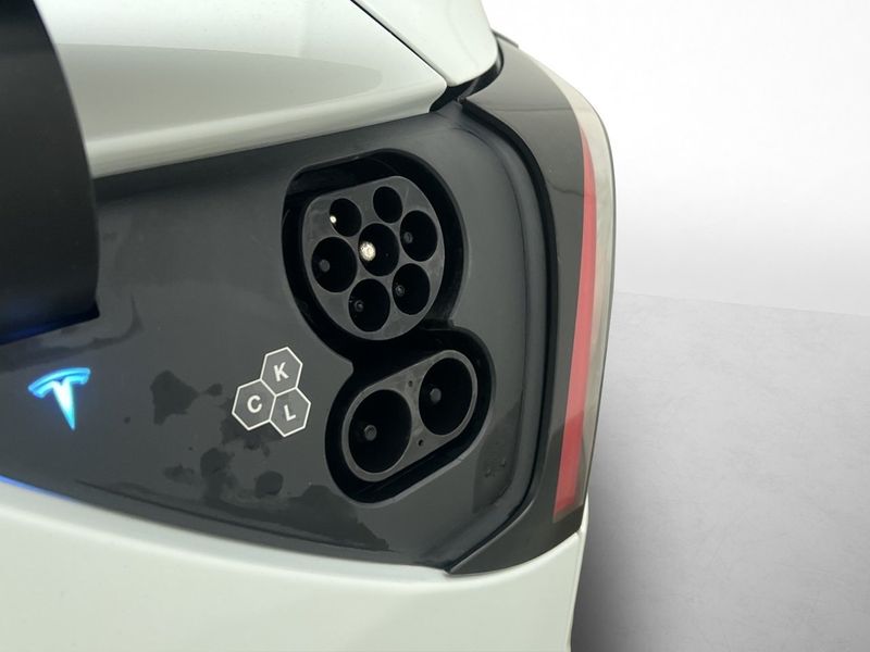Tesla Model Y bild 30