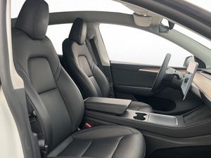 Tesla Model Y bild 25