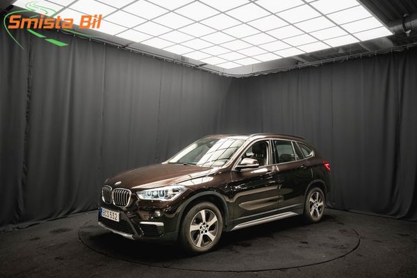 BMW X1 xDrive20d PANORAMA LÄDER DRAG KAMERA HUD 1-ÄGARE - 2016